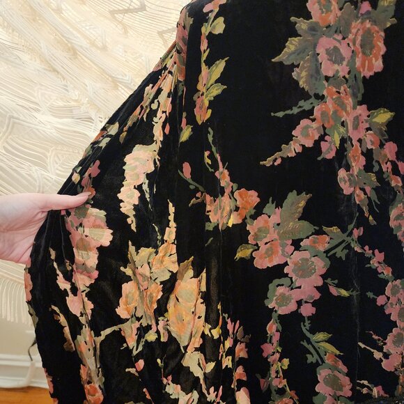 Xhilaration - Sheer floral velvet burnout shawl/coverup with fringe - M/L - Picture 4 of 6